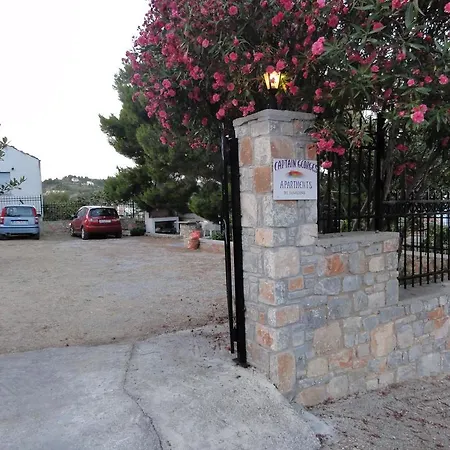 Apartament Captain George's Patitiri